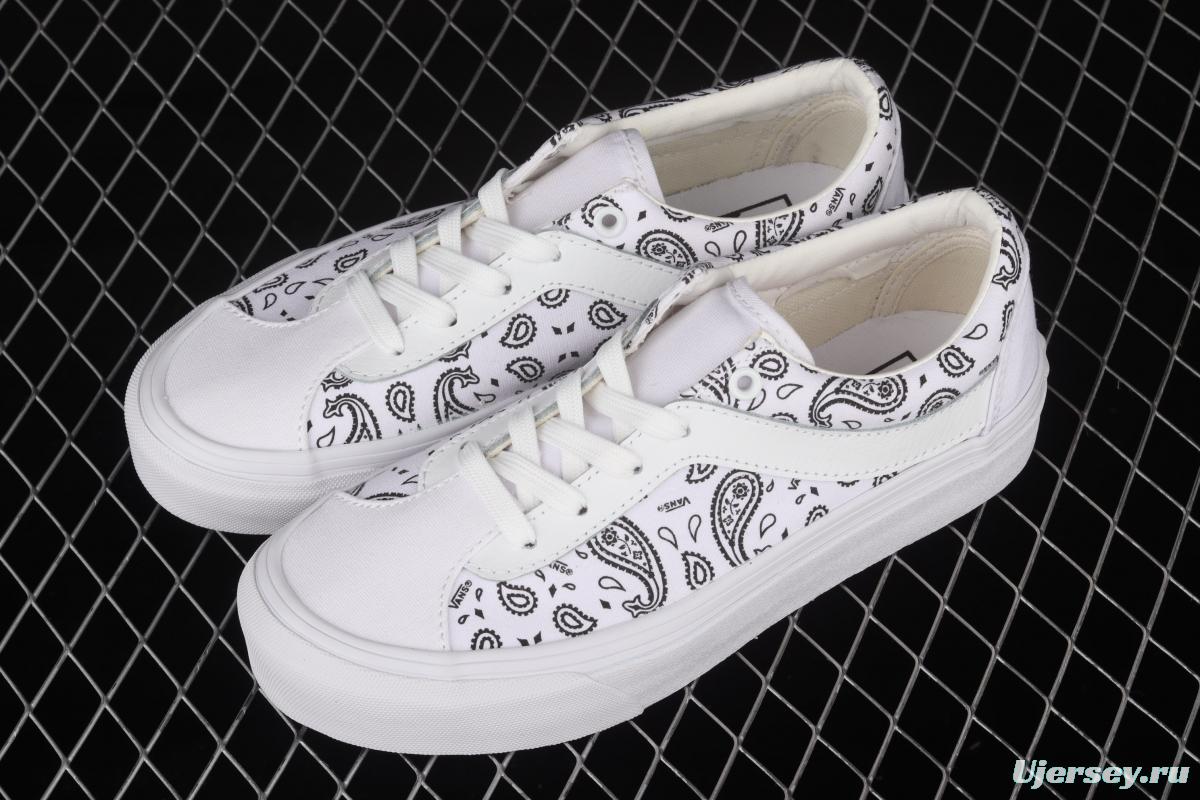 Vans Bold NI black and white printed cashew flower low upper board shoes VN0A3WLP42M