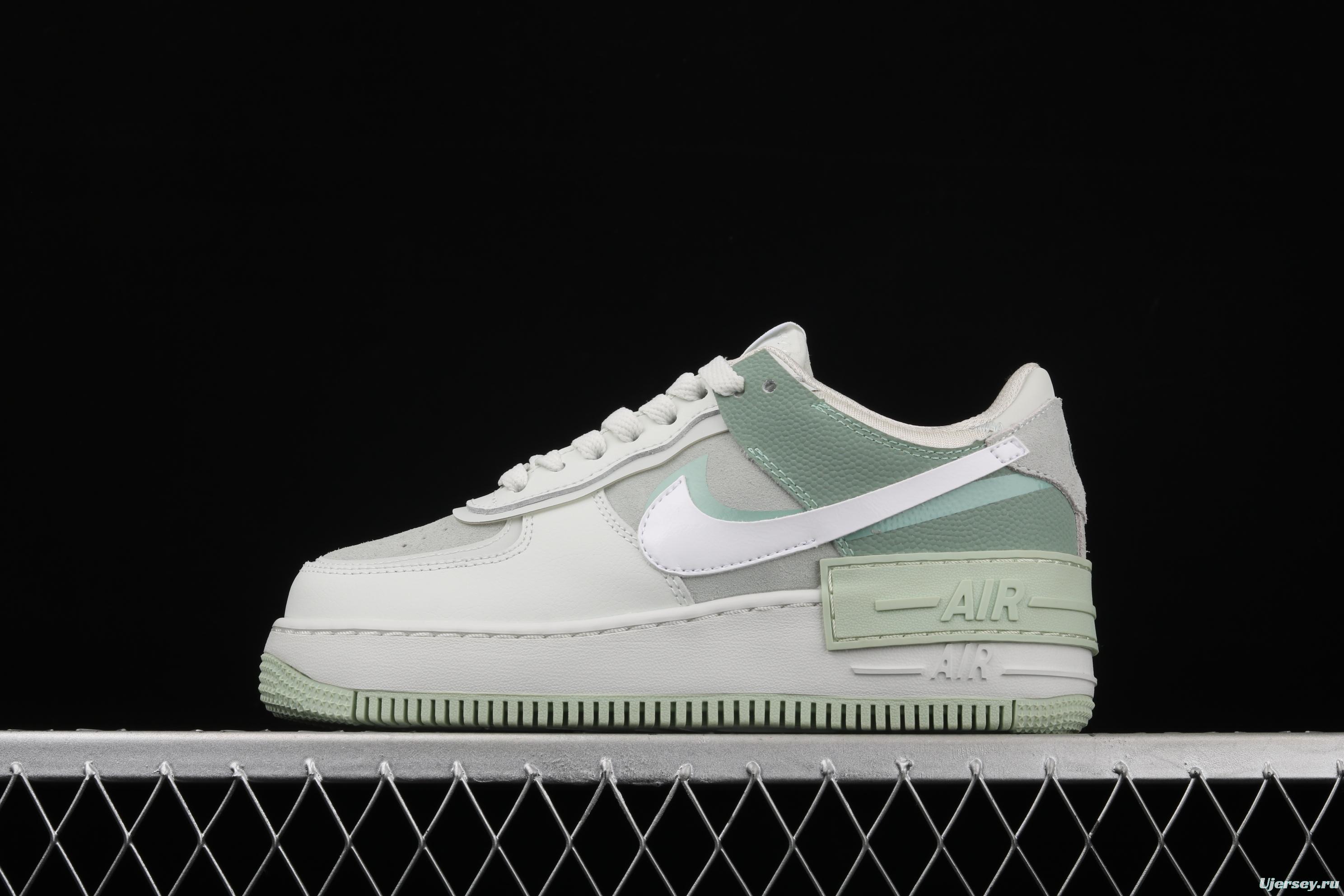 NIKE Air Force 1 ShAdidasow light weight heightened low-top 100-board shoes CW2655-001