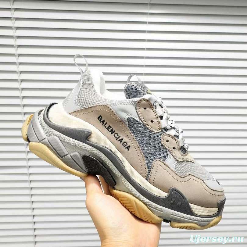 Men/Women Balenciaga Triple S Clear Sole Khaki Sneaker Item 6380340