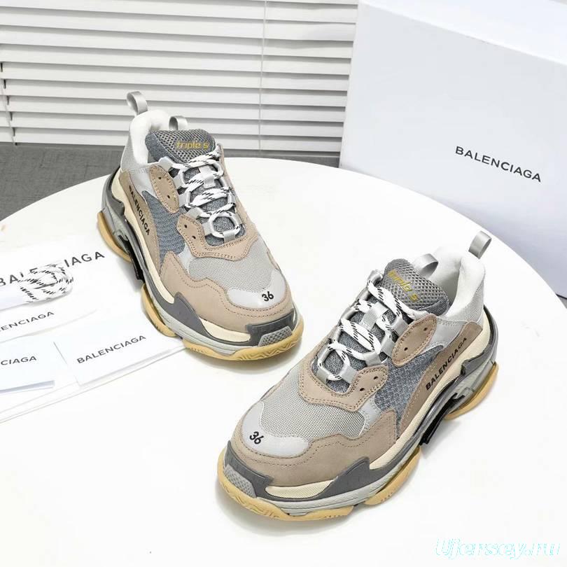 Men/Women Balenciaga Triple S Clear Sole Khaki Sneaker Item 6380340