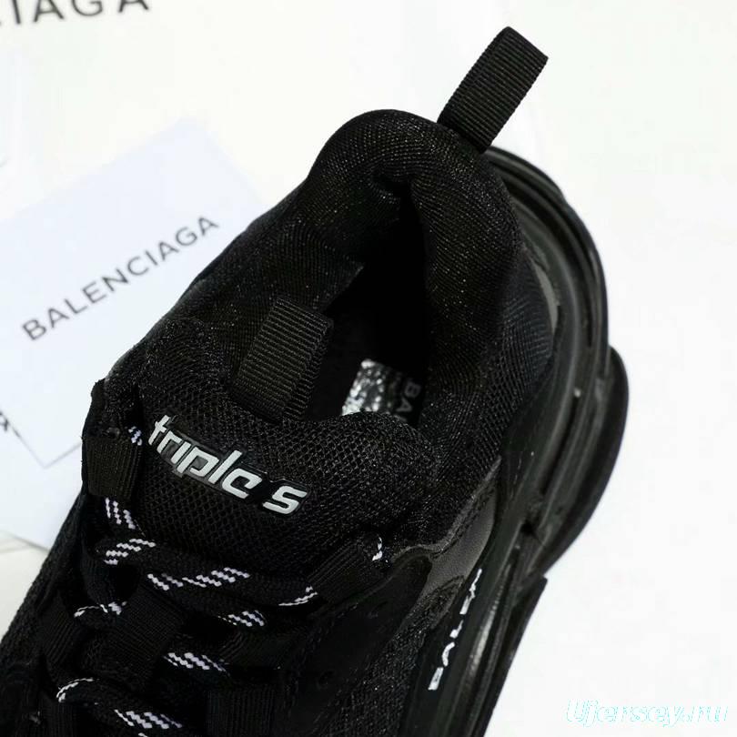 Men/Women Balenciaga Triple S Black Sneaker Item 6380340