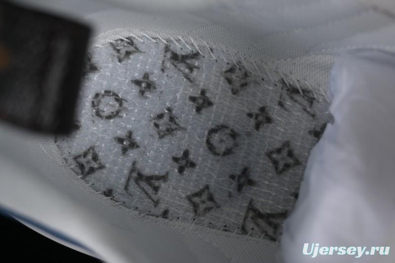 Louis Vuitton Archlight Sneakers with Wave-shaped Sole and Oversized Tongue - MBJ0