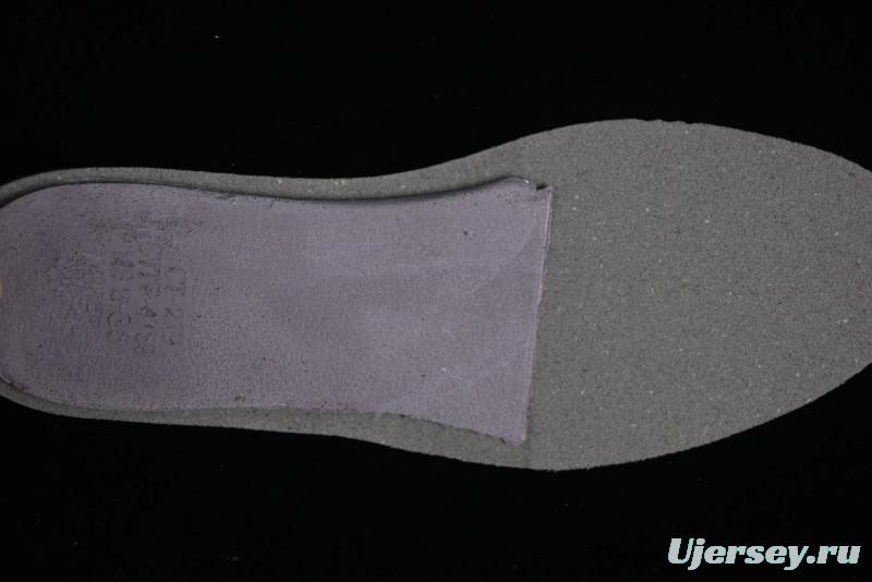 Converse Chuck 70s Low-Top Casual Sneakers with Black-Pink Chain Design - A09542C