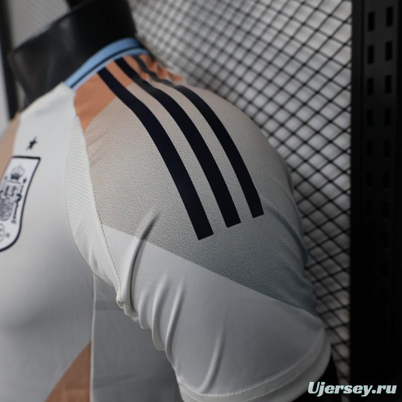 Player Version 2025 Spain Pre-Match White with Geometric Pattern Jersey