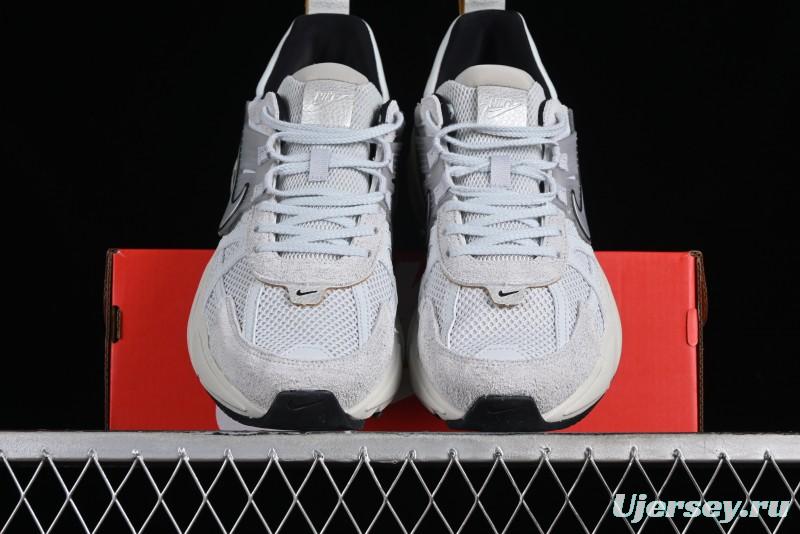 Nike Runtekk Run Retro Low-Top Running Shoes with Cushlon Midsole and Anti-Slip Design - FN6703-002