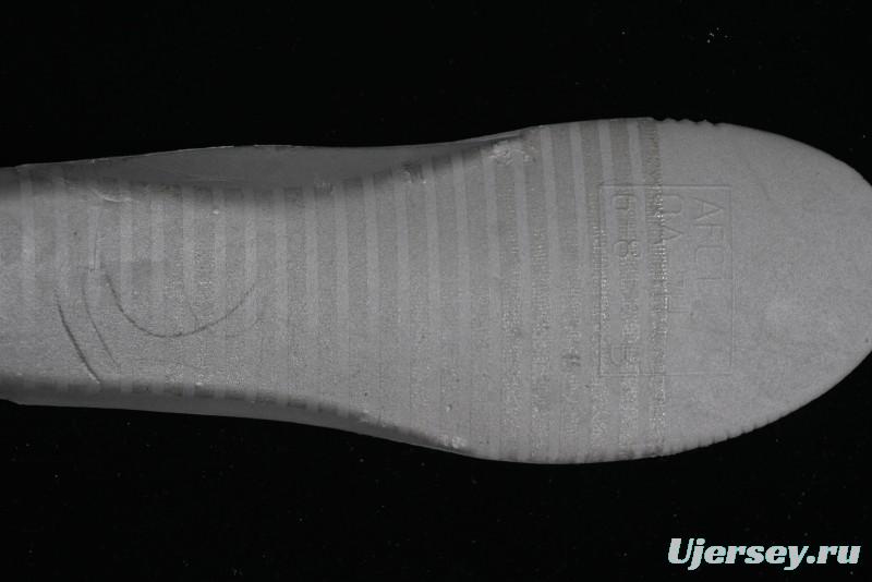 Nike Air Force 1 '07 Low Classic Lace-Up Casual Sneakers in Black & White - ZH0316-018