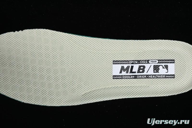 MLB Chunky Classic Base New York Yankees Lightweight Platform Casual Sneakers - 3ASXCCB4N07CRS