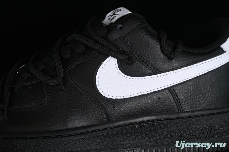 Nike Air Force 1 '07 Low Classic Lace-Up Casual Sneakers in Black & White - ZH0316-018