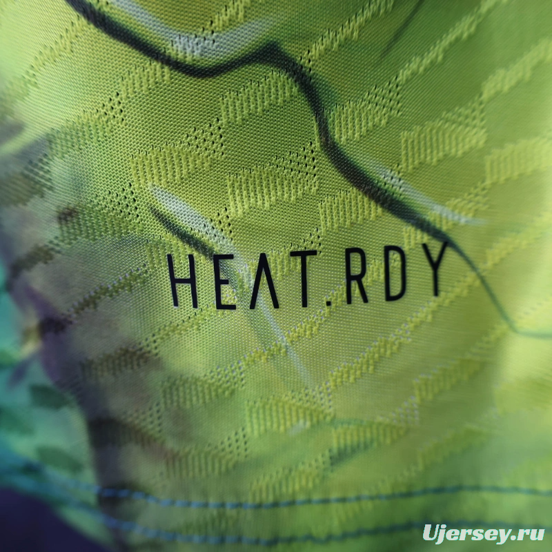 25/26 Player Version Real Madrid Limited Edition Goalkeeper Jersey - Emirates Neon Yellow Marble Design