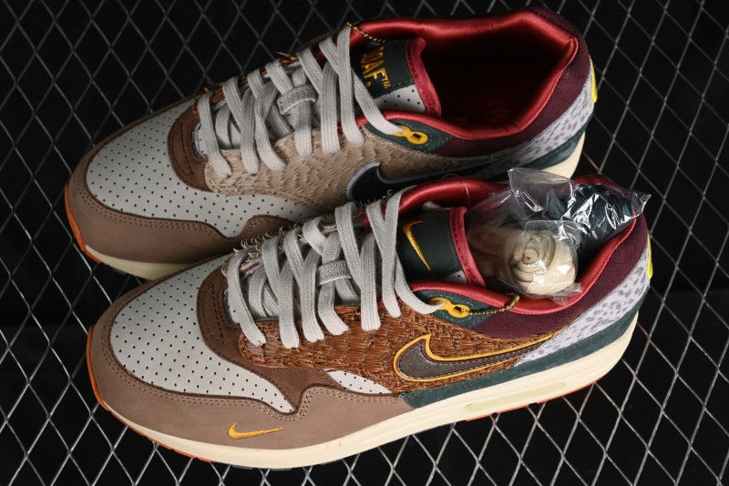 Nike Division Street x Air Max 1/87 Retro Casual Sneakers - HQ2639-100