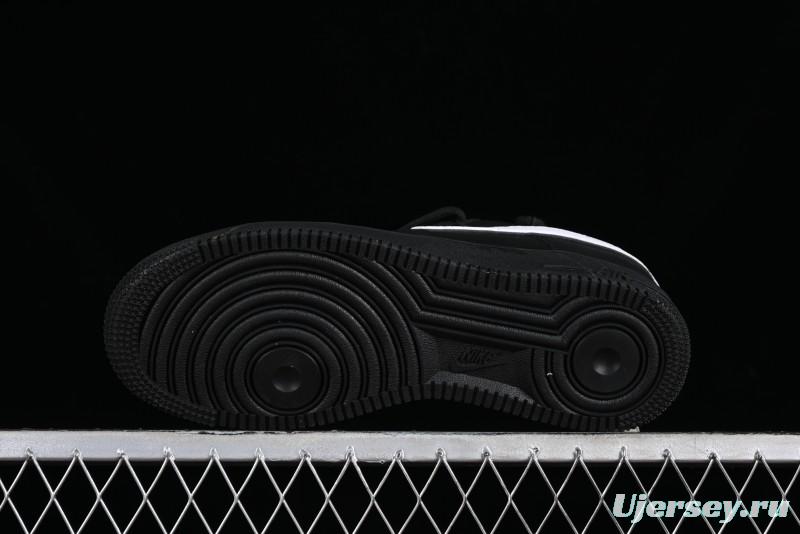 Nike Air Force 1 '07 Low Classic Lace-Up Casual Sneakers in Black & White - ZH0316-018