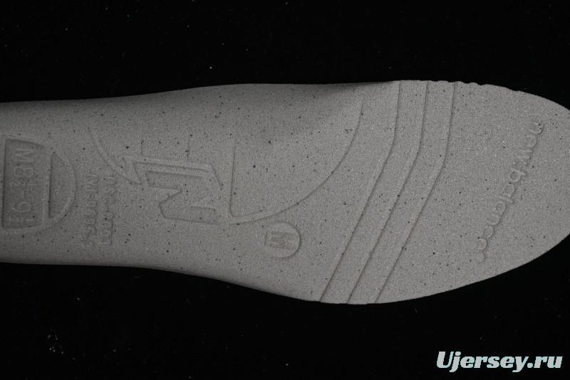 New Balance 1906 Series Retro Dad Style Casual Running Shoes - M1906RER