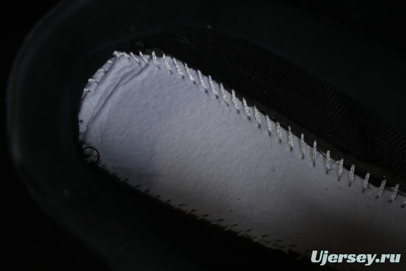 New Balance RC24 Series Retro Football-Inspired Casual Sneakers - URC42LB