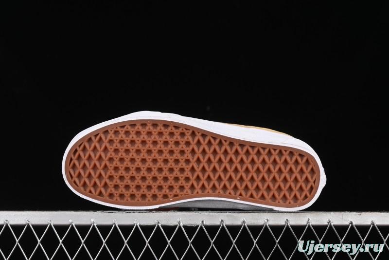 Vans Chukka Push Low-Top Skate Shoes in Beige with Slip-Resistant Sole - VN000CZW4MG