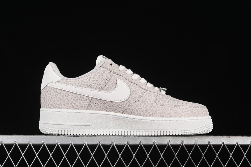 Nike Air Force 1 '07 Low Casual Sneakers with Full-Length Air Cushion - FV6519-001