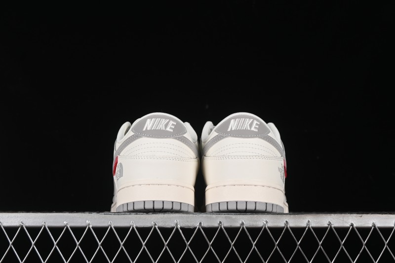Nike SB Dunk Low Supreme The North Face Collaboration - Light Gray Reflective Swoosh Anniversary Custom Edition Low-Top Casual Skate Shoes - XX2025-628