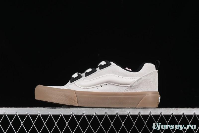 Vans Classics Knu Skool Retro Sneakers with Enlarged Toe and Thickened Tongue - VN000CZUVE1
