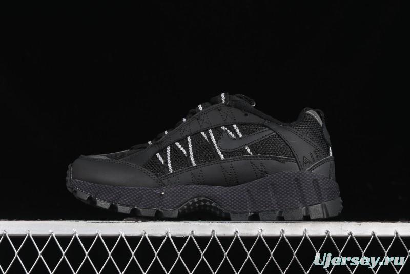 Nike Air Humara Retro Trail Running Shoes with 1990s Outdoor Style - 924464-001