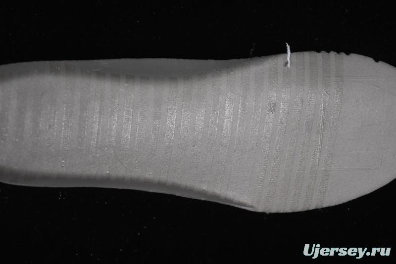 Supreme x Nike Air Force 1 '07 Low Casual Sneakers with Broken Swoosh and Anime-Inspired Spray Paint Design - CU9225-101