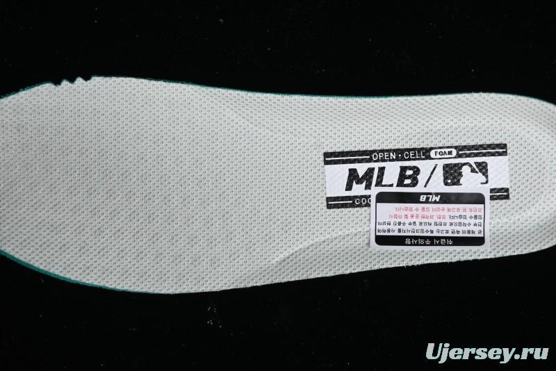 MLB Chunky Liner Basic New York Yankees Thick Sole Casual Sneakers with 6cm Height Increase - 3ASXCBO3N50COS