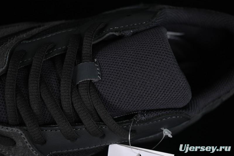 Adidas Yeezy Boost 700 V2 Utility Black Running Shoes with 3M Reflective Details - FV5304