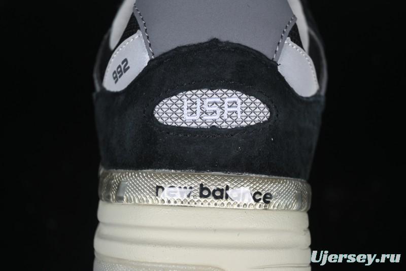 New Balance Made In USA 992 Classic Retro Running Sneakers with Superior Comfort - M992BK