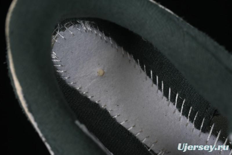 Nike Classic Cortez Leather Retro Running Shoes - FJ2530-301