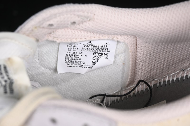 Nike Travis Scott x Air Jordan 1 Low OG AJ1 Reverse Swoosh Collaboration Sneakers - DM7866-812
