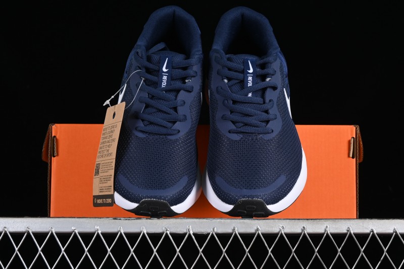 Nike Revolution 7 Wide Low-Top Running Shoes with Breathable Mesh and Durable Cushioning - FB2207-400