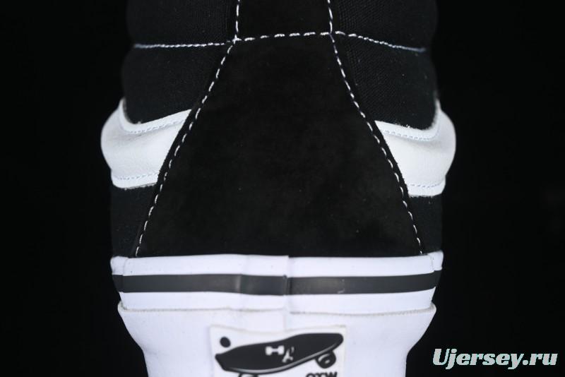 Vans HommeGirls x Vans Sk8-Mid Fashion Casual Mid-Top Canvas Sneakers with Bold Side Stripes - VN000NBNCJK