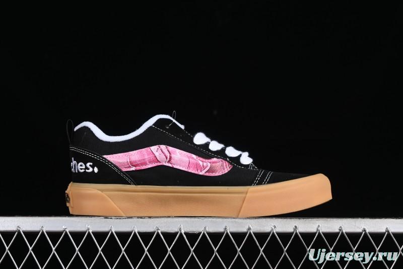 Vans Classics Knu Skool Vulcanized Skate Shoes in Black & Pink - VN0014QC0BV