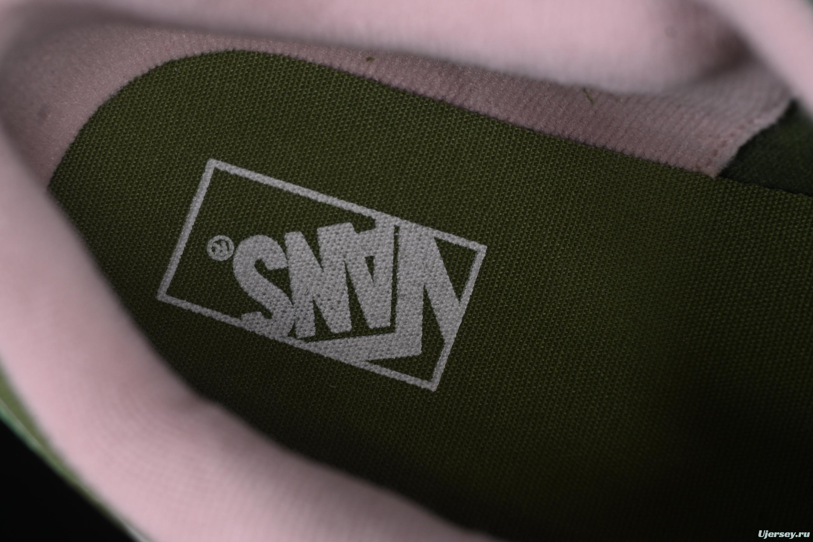 Vans Old Skool Low-Top Sneakers - Forest Green & Pink Accents