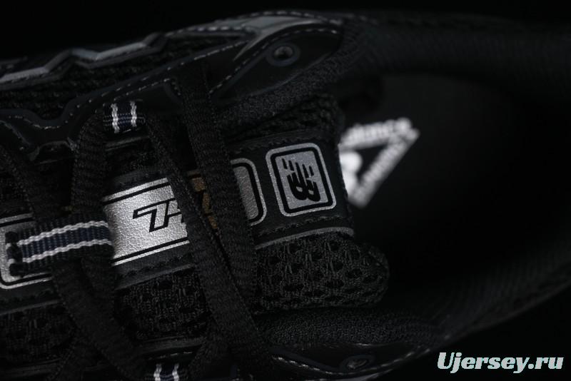 New Balance 740 Black and Silver Retro Running Sneakers for Men