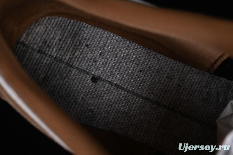 Puma Classic Brown Suede Sneaker - Timeless Style & Comfort