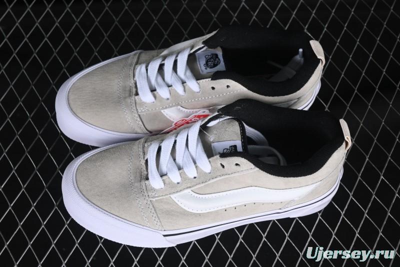 Vans Knu Skool Low-Top Retro Chunky Sneakers - VN0009QCBLK