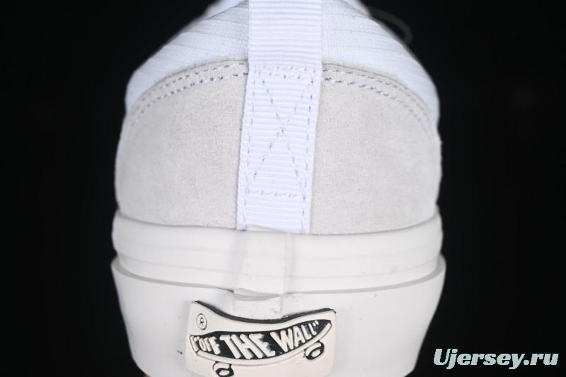 Classic White Low-Top Skate Sneakers with Gray Suede Accents