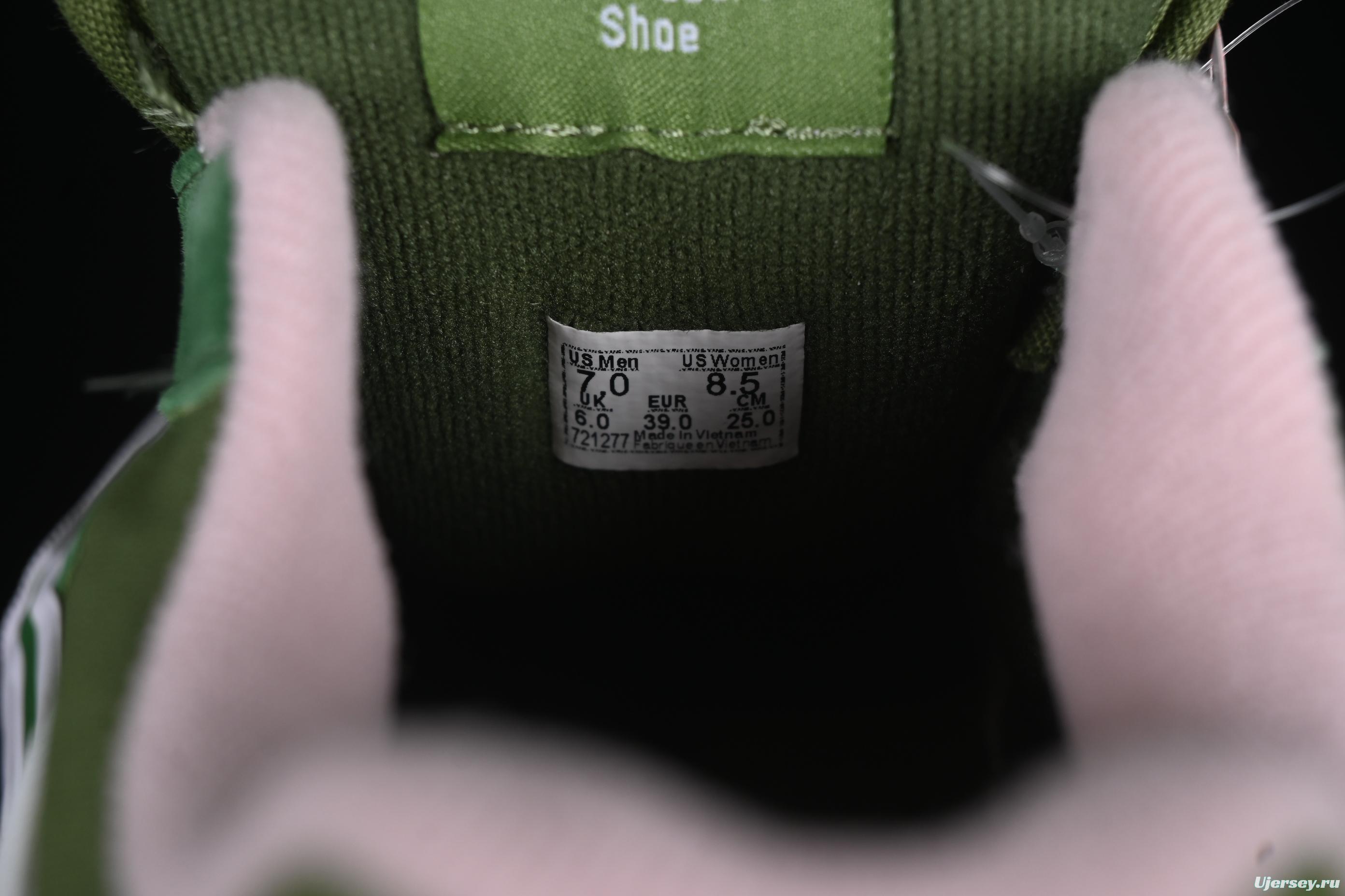 Vans Old Skool Low-Top Sneakers - Forest Green & Pink Accents