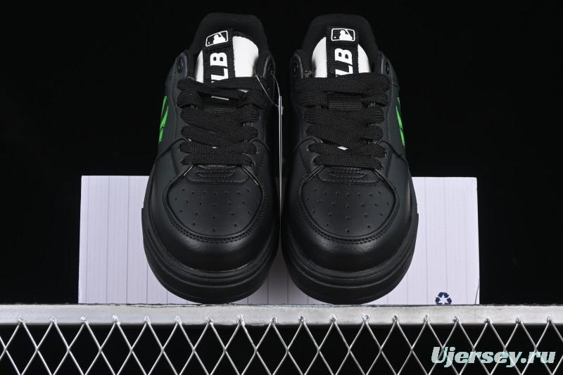 NY Yankees Black & Neon Green Sneakers - Classic Streetwear Style