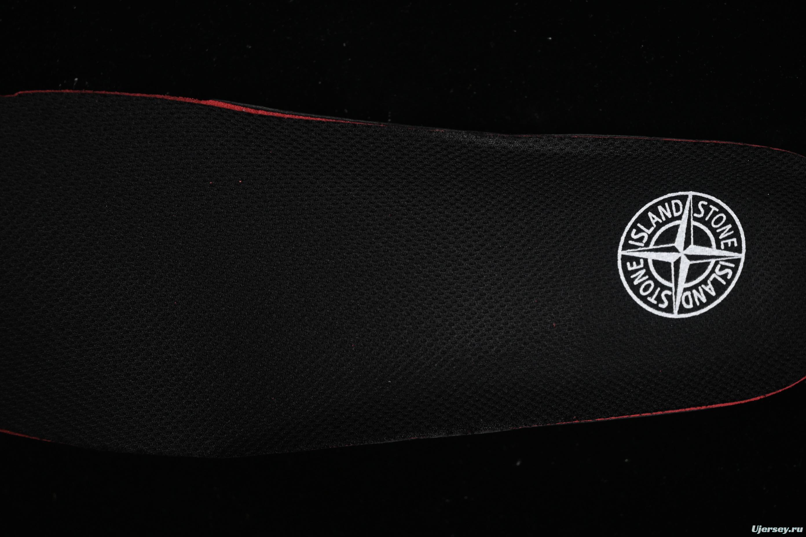 Stone Island Grime Panelled Low-Top Lifestyle Sneakers in Dark Brown - MO78FWS0303