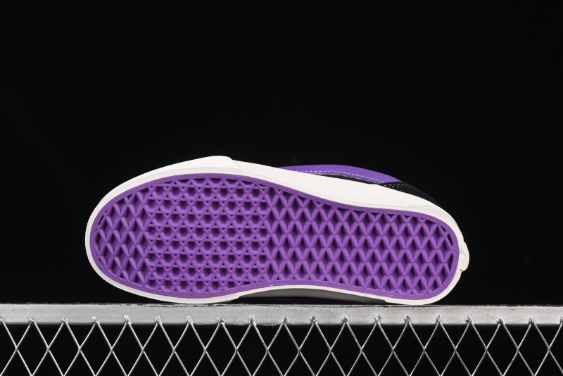 Vans Knu Skool Low-Top Retro Chunky Sneakers - VN0009QCBLK