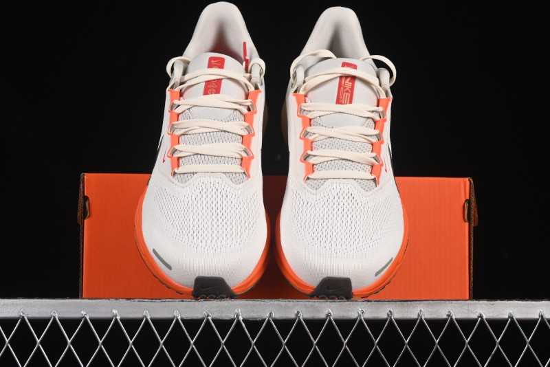 Nike Air Zoom Pegasus 41 GTX Lightweight Breathable Running Shoes with Cushioning - HV5975-102