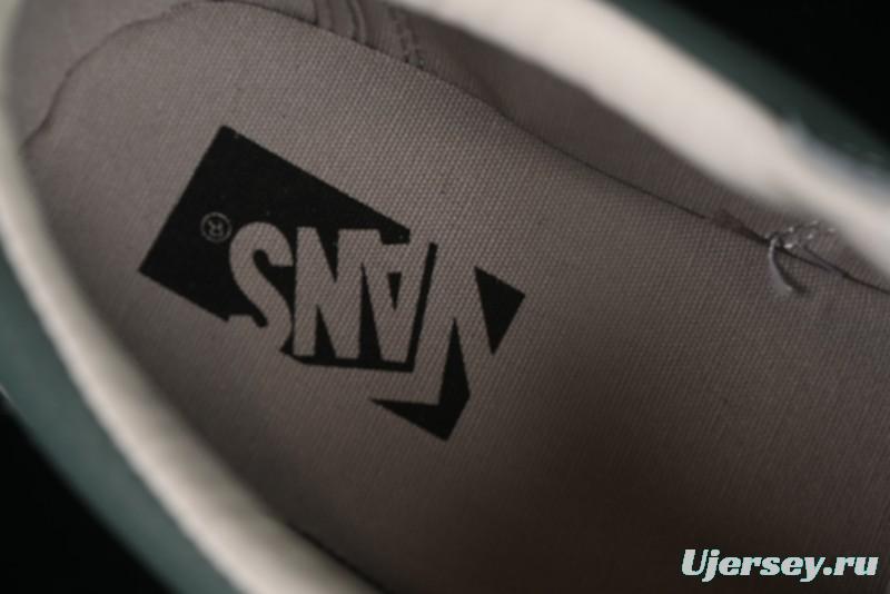 Vans Old Skool 36 Low-Top Retro Skate Shoes - VN000D57FRS