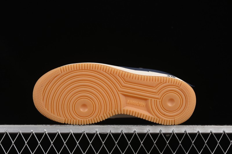 Nike Air Force 1 '07 Low Gucci Collaboration Large Swoosh Gum Sole Casual Sneakers - XS3464-576