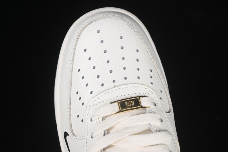 Nike Air Force 1 '07 Low The North Face Collaboration Beige Double Swoosh Casual Sneakers - AM1588-006