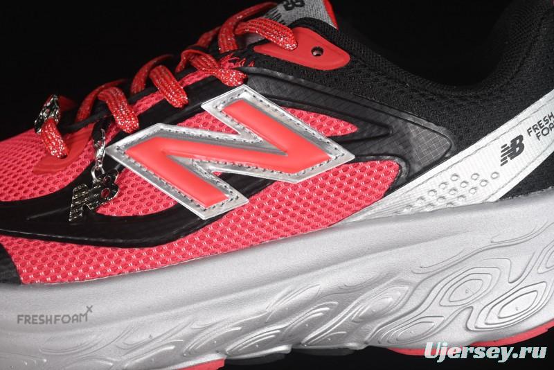 Ganni x New Balance Fresh Foam Trainer UTRNGA Silver Metallic Retro Running Shoes - UTRNGN