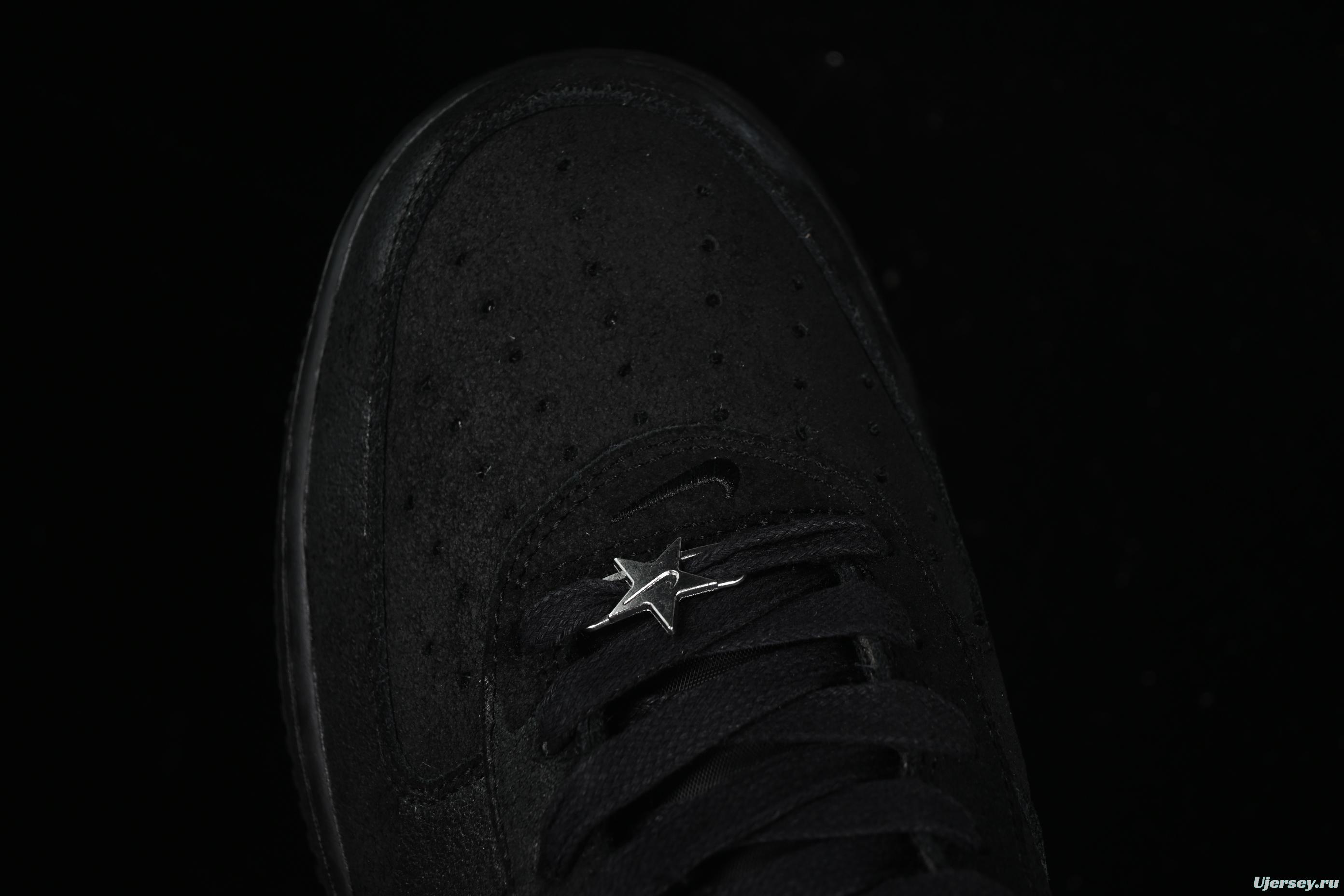 Nike Air Force 1'07 Low Casual Sneakers with Full-Length Air Cushion - HF2885-001