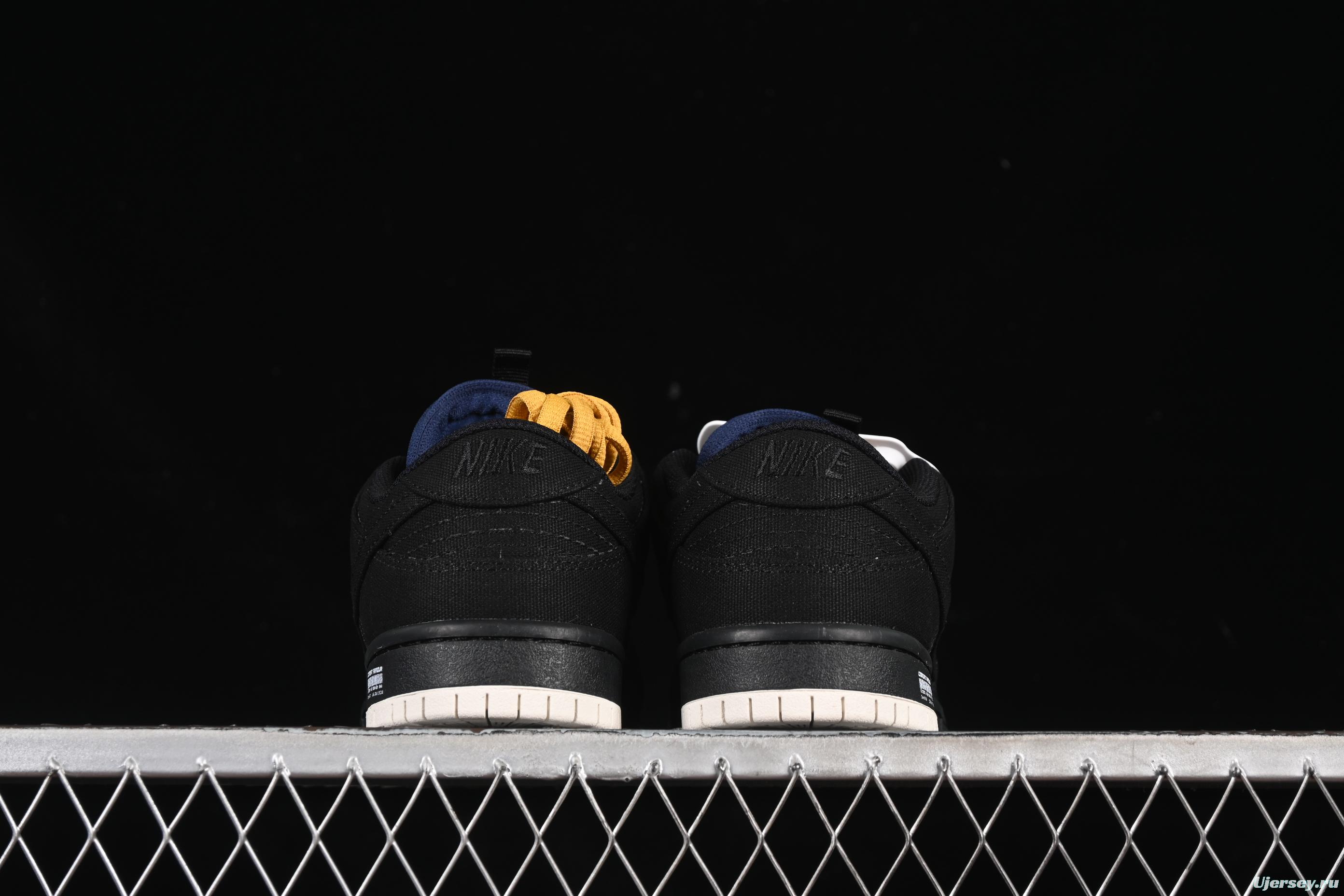 Nike SB Dunk Low Black Hole Low-Top Skateboarding Shoes - DX6775-400