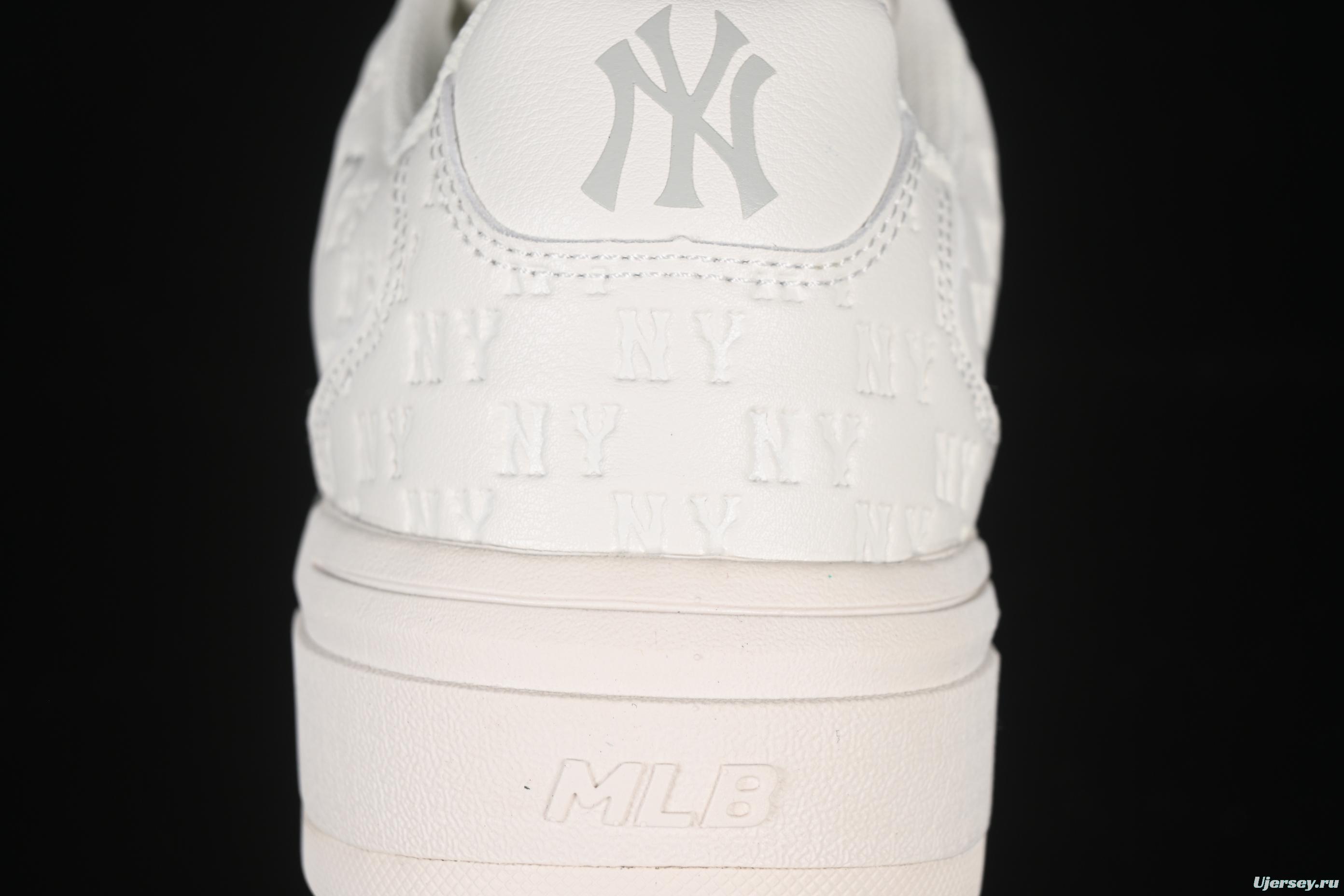 New York Yankees MLB Bigball Chunky Embo Monogram Platform Sneakers - 3ASXE015N50WHS