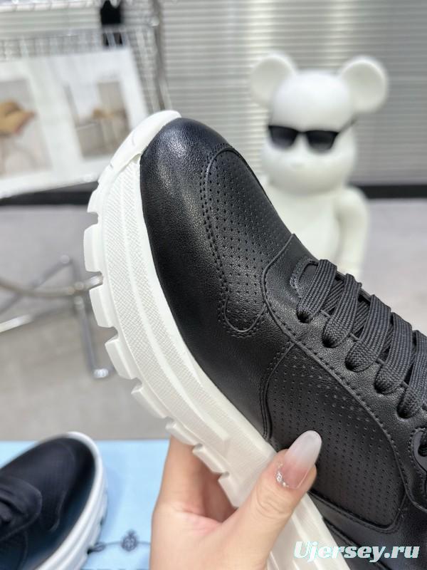2025 Unisex Prada Black Leather Sneakers KFY00310