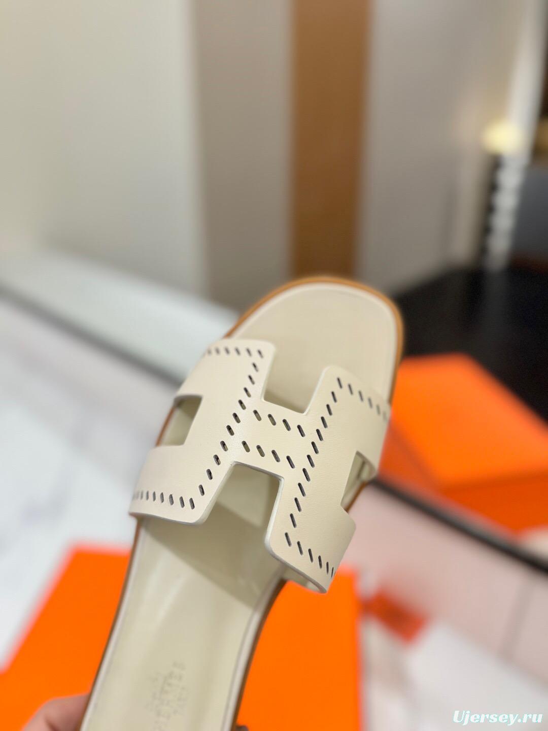 2025 Women Hermès White Leather Slippers KFY00260